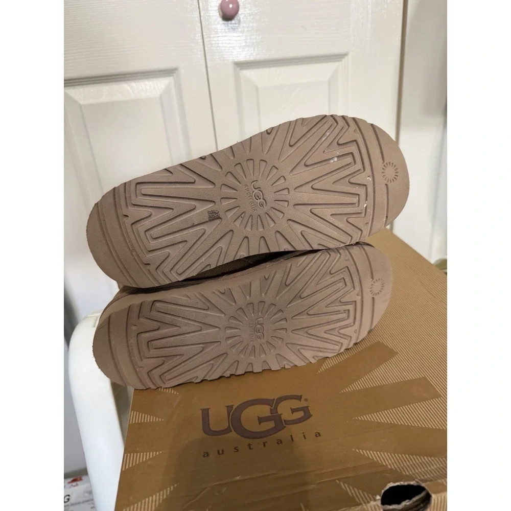 Uggs‎ Maddie 11 Boots Kids Size 5